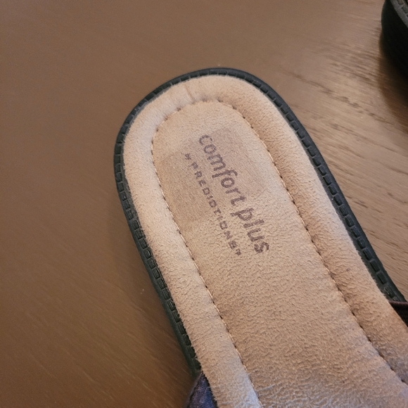 NWOT Comfort Plus by Predictions Women's Dark Brown Slide Sandals - Picture 3 of 5